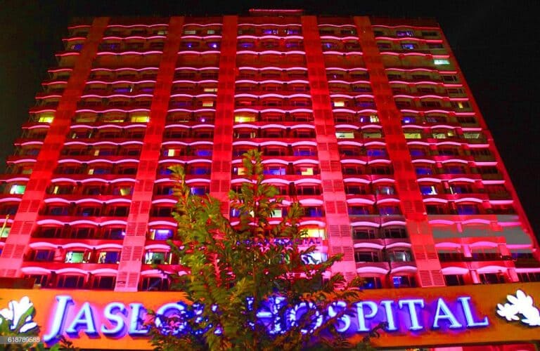 Jaslok-Hospital-India-Image-2-768x500