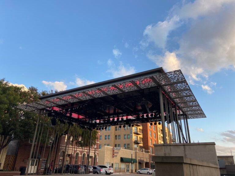 McCall-Plaza-TX-USA-Image-2-768x576