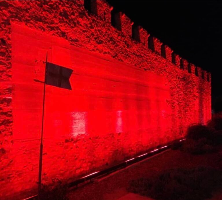 Portal-De-Sant-Jordi-Spain--768x692