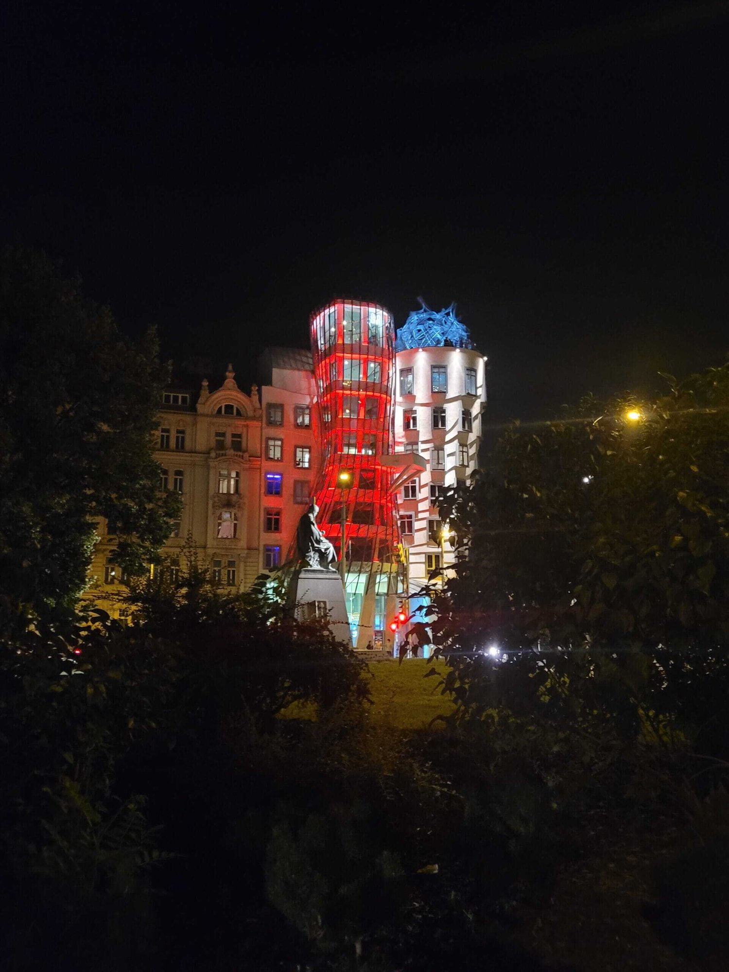 Dancing-House-Prague-1-scaled